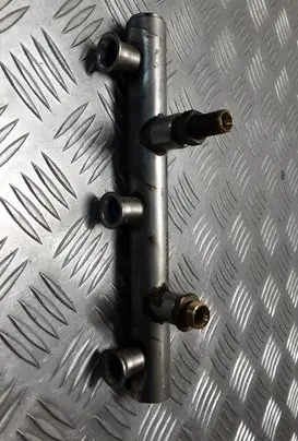 Audi A6 S6 C6 4F Fuel main line pipe 06E130090C