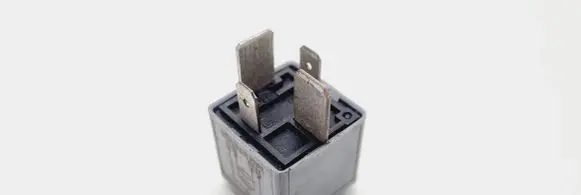 Volkswagen PASSAT B5.5 Other relay 8D0951253