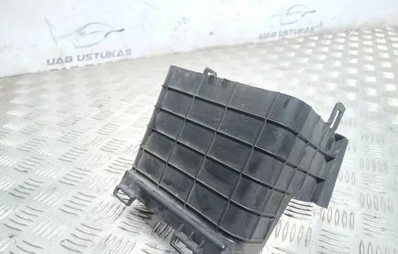 Volkswagen PASSAT B7 Battery box tray cover/lid 3C0915336A
