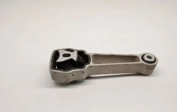 Land Rover Discovery Sport Engine mount bracket