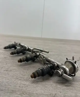 Volkswagen PASSAT B5 Fuel injectors set 280150444