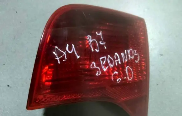 Audi A4 S4 B7 8E 8H Tailgate rear/tail lights 965160