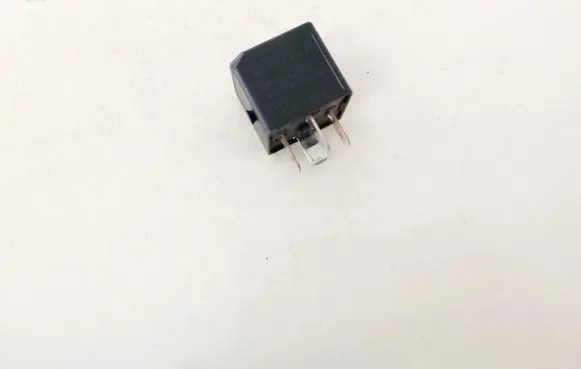 Volkswagen Scirocco Other relay 4h0951253a v23136-b0006-x080