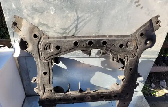Suzuki Grand Vitara II Front subframe