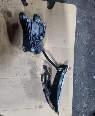 Honda Civic Accelerator throttle pedal SWS0081