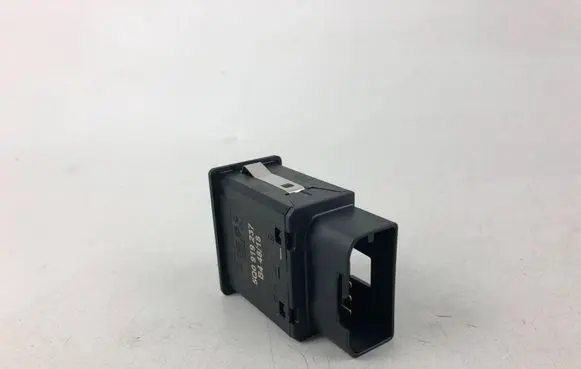 Volkswagen Tiguan Passenger airbag on/off switch 5Q0919237