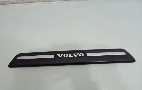 Volvo V40 Front sill trim cover 31265842