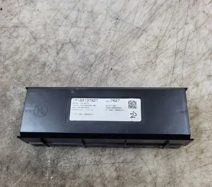 Opel Insignia B Fan control module 84137427 421271026