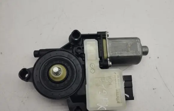 Seat Ibiza V (KJ) Front door window regulator motor 2Q2959882D