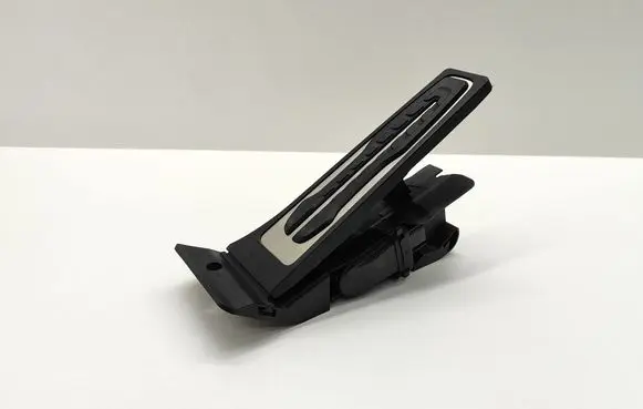 BMW 5 G30 G31 G38 Accelerator throttle pedal 6871053 687105301 3542687105301
