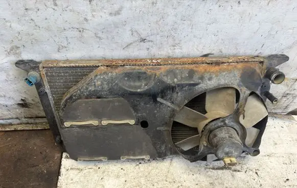 Audi 80 90 B3 Coolant radiator