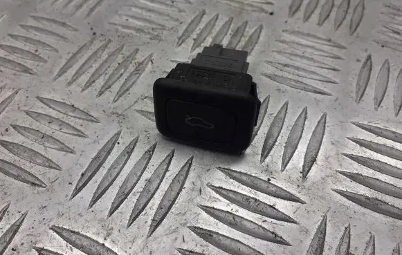Saab 9-3 Ver1 Tailgate/boot open switch button 12805287