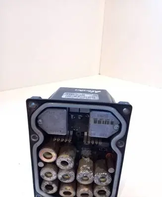 BMW 7 E38 ABS Pump 6750345 970139 0265900001