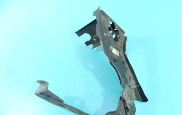 Radiator support slam panel