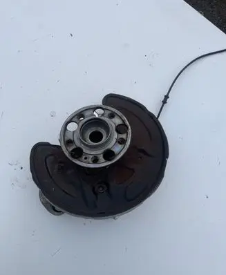 Mercedes-Benz C W205 Rear wheel hub 2055467480