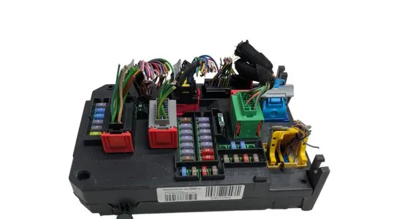 Peugeot 508 Fuse module S180121005G 966499238000 BSIQ0500