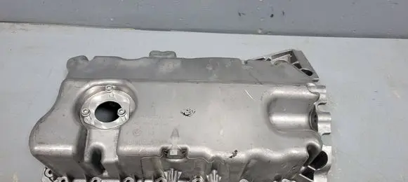 Volkswagen PASSAT B6 Oil sump 03H103603E