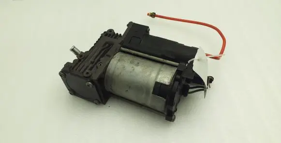 Jaguar XJ X351 Air suspension compressor/pump 104341H