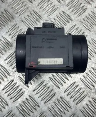 Volkswagen Golf IV Mass air flow meter 71822151