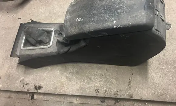 Peugeot 407 Armrest 