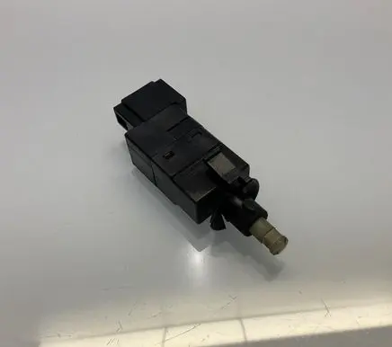 Mercedes-Benz E W211 Brake pedal sensor switch 0015454009 A0015454009
