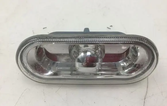 Volkswagen Golf IV Front fender indicator light 1J0949117