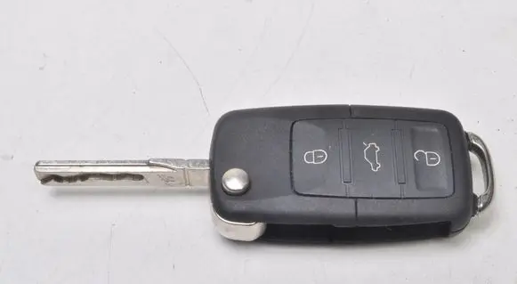 Volkswagen Touran I Ignition key/card 