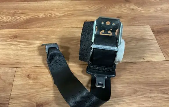 Ford Focus Rear seatbelt 4M51A611B68AJ 33031802