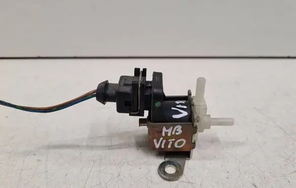 Mercedes-Benz Vito Viano W638 Turbo solenoid valve 133297U48 025906231