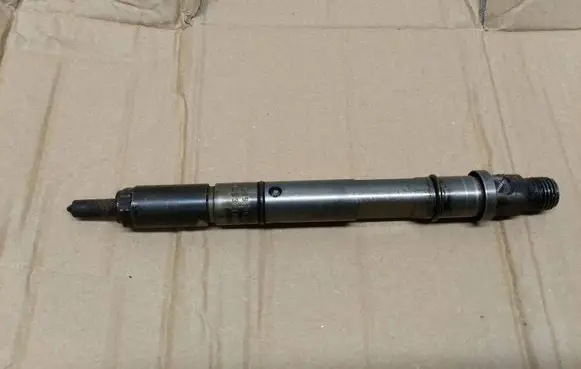 Audi A6 S6 C5 4B Fuel injector 059130201D 0432133805