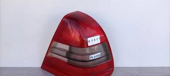 Mercedes-Benz C W202 Rear/tail lights 3301R1