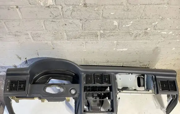 Audi 80 90 S2 B4 Dashboard
