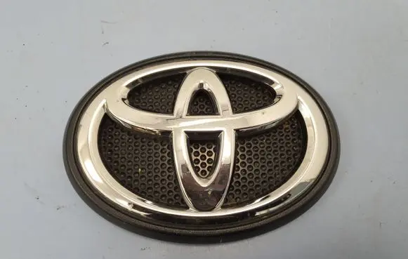 Toyota Land Cruiser (J150) Manufacturer badge logo/emblem 9097502092 9097502091 5314360020