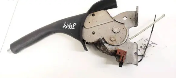 Handbrake/parking brake lever assembly