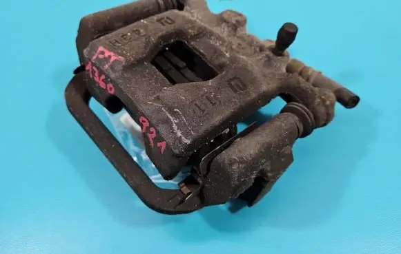 Nissan Juke I F15 Rear brake caliper IMPRK1360921