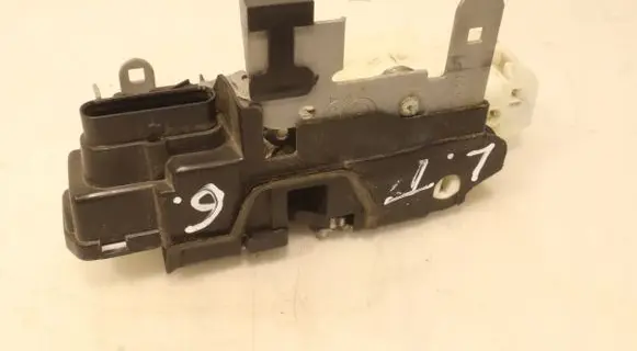Volvo V40 Rear door lock 31391830