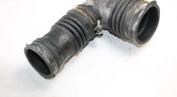 Mazda 6 Air intake hose/pipe R2AA1376X