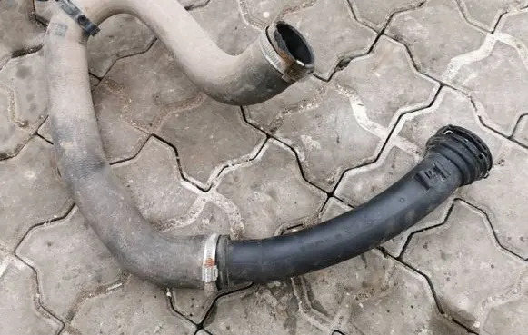 Peugeot 308 Intercooler hose/pipe 9817416680