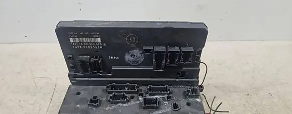 Mercedes-Benz Vito Viano W639 SAM control unit 6395450301 356165 ZGS004