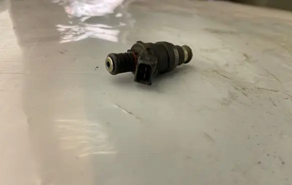 BMW 7 E38 Fuel injector 1747406 D3763FA