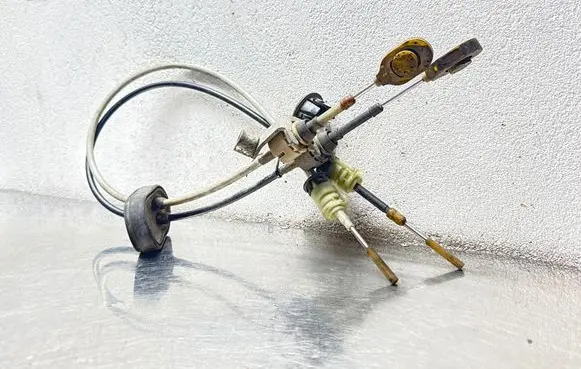 Opel Vectra C Gear shift cable linkage 9126567 EB089R