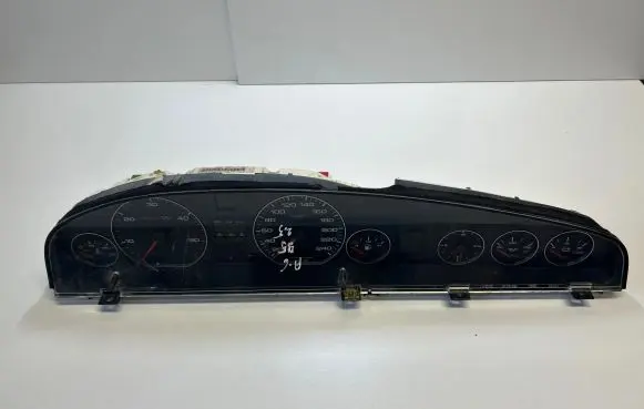 Audi A6 S6 C4 4A Speedometer (instrument cluster) 4A1919033HH 110008754001