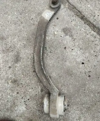 Volkswagen PASSAT B5.5 Front lower control arm/wishbone