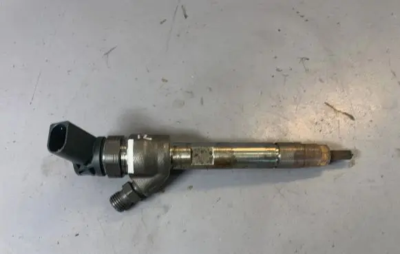 BMW 1 F20 F21 Fuel injector 8515060 13538515060