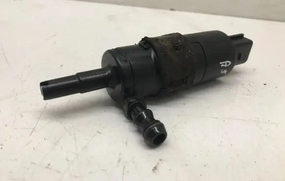 Audi A5 8T 8F Headlight washer pump 3B7955681 00101612V