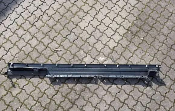 Toyota bZ4X Sill 7586042040