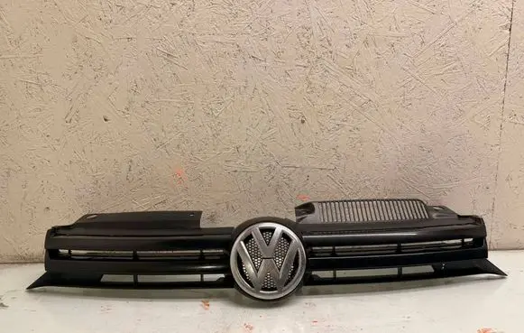 Volkswagen Golf VI Front grill 5K0853653 5K0853651