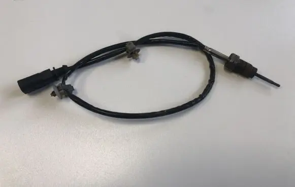 Audi A4 S4 B8 8K Exhaust gas temperature sensor 03L906088AQ
