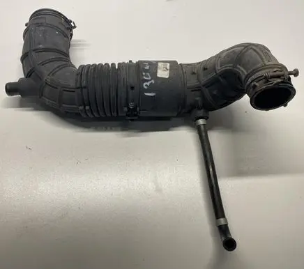 Hyundai i30 Air intake duct part 28138-F3700