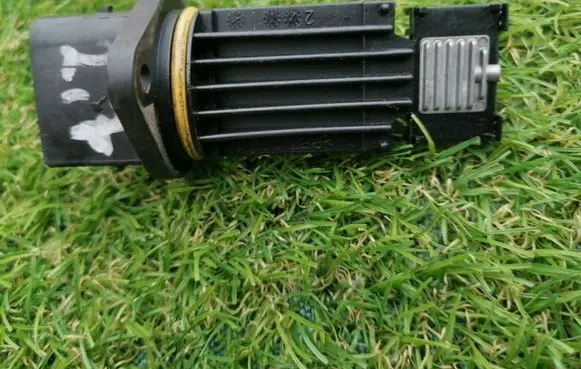 Mercedes-Benz C W203 Mass air flow meter A6110940048 72268400